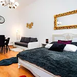 Διαμέρισμα Grand Luxury Gold Πράγα